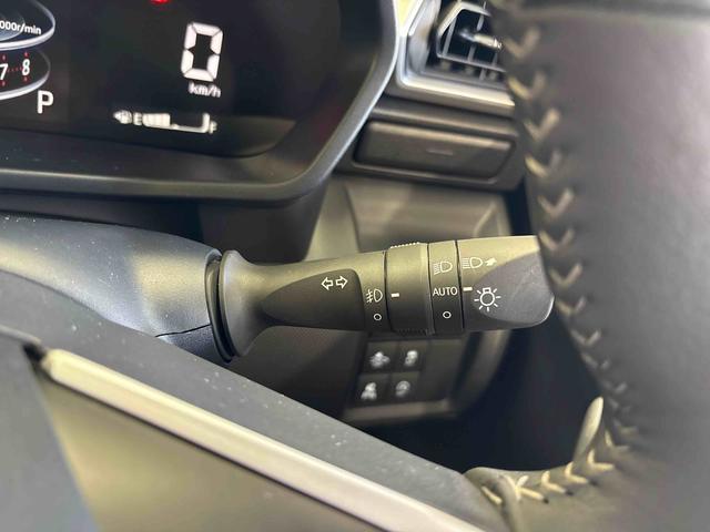 ロッキープレミアムG4WD オーディオレス LEDヘッドライト/フォグランプ オートエアコン/ライト/ハイビーム/電動ドアミラー 両側シートヒーター コーナーセンサー フロントシールドディアイサー バックフォグランプ(秋田県)の中古車