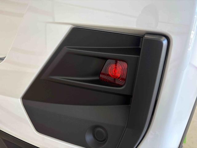 ロッキープレミアムG4WD オーディオレス LEDヘッドライト/フォグランプ オートエアコン/ライト/ハイビーム/電動ドアミラー 両側シートヒーター コーナーセンサー フロントシールドディアイサー バックフォグランプ(秋田県)の中古車