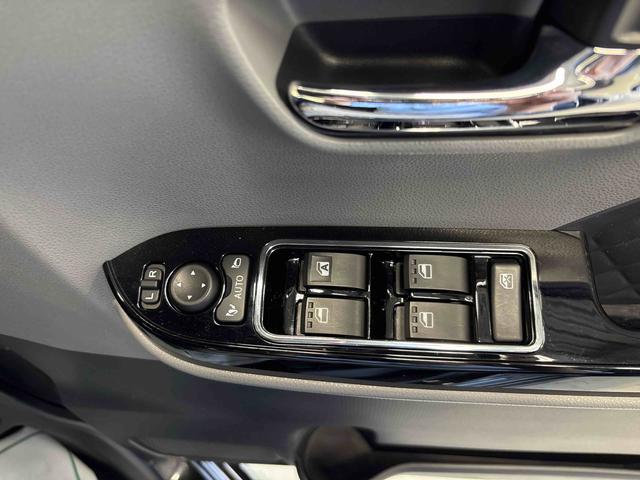 タントカスタムＸ４ＷＤ　純正ナビ　バックカメラ　ステアリングスイッチ　ＬＥＤヘッドライト　ドライブレコーダー　リモコンエンジンスターター　両側電動スライドドア　両側シートヒーター　コーナーセンサー　ＴＶコントロール（秋田県）の中古車