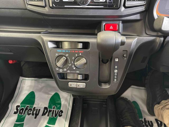 ミライースＬ　ＳＡIII４ＷＤ　純正ＣＤ　マニュアルエアコン　ＬＥＤライト　キーレスエントリー　コーナーセンサー　オートライト／ハイビーム　ＶＳＣ（横滑り防止機能）　スマートアシスト（衝突安全防止機能）（秋田県）の中古車