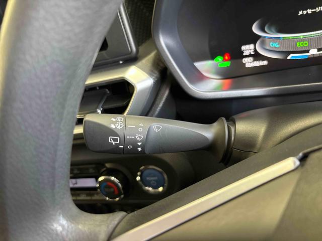 ロッキーＸ　ＨＥＶオーディオレス　バックカメラ　ＬＥＤヘッドライト／フォグランプ　電動パーキングブレーキ　両側シートヒーター　コーナーセンサー　フロントシールドディアイサー　チルトステアリング　スマートペダル（秋田県）の中古車