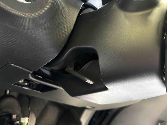 ロッキーＸ　ＨＥＶオーディオレス　バックカメラ　ＬＥＤヘッドライト／フォグランプ　電動パーキングブレーキ　両側シートヒーター　コーナーセンサー　フロントシールドディアイサー　チルトステアリング　スマートペダル（秋田県）の中古車