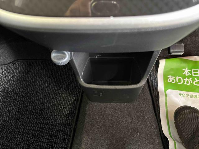 ステラカスタムＲ　スマートアシスト４ＷＤ　純正ＣＤ　バックカメラ　ステアリングスイッチ　ＬＥＤヘッドライト／フォグランプ　オートエアコン／ライト／ハイビーム／電動ドアミラー　運転席シートヒーター　チルトステアリング（秋田県）の中古車