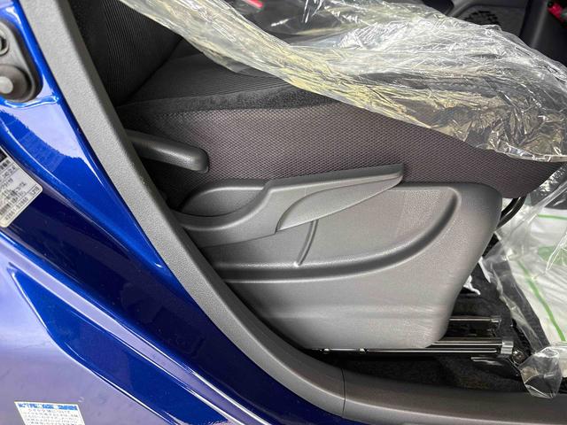 ステラカスタムＲ　スマートアシスト４ＷＤ　純正ＣＤ　バックカメラ　ステアリングスイッチ　ＬＥＤヘッドライト／フォグランプ　オートエアコン／ライト／ハイビーム／電動ドアミラー　運転席シートヒーター　チルトステアリング（秋田県）の中古車