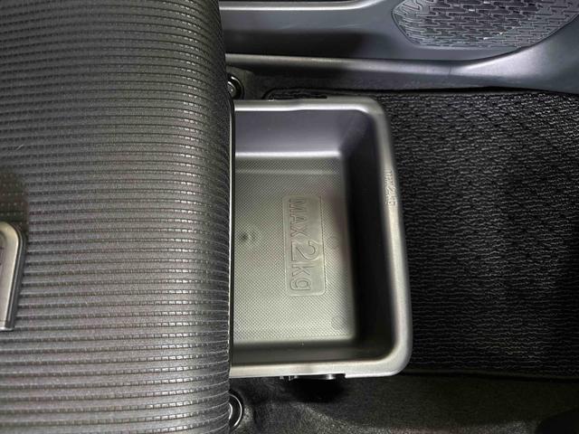 ステラカスタムＲ　スマートアシスト４ＷＤ　純正ＣＤ　バックカメラ　ステアリングスイッチ　ＬＥＤヘッドライト／フォグランプ　オートエアコン／ライト／ハイビーム／電動ドアミラー　運転席シートヒーター　チルトステアリング（秋田県）の中古車