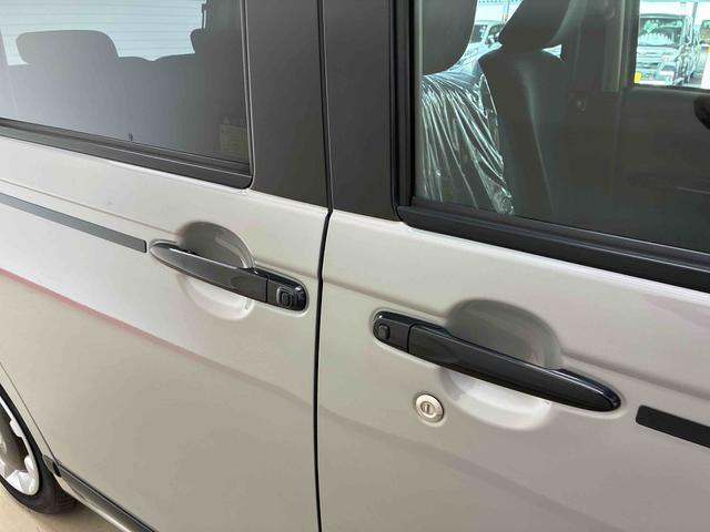 ムーヴキャンバスＧブラックアクセントリミテッド　ＳＡIII４ＷＤ　純正ナビ　パノラマモニター　ステアリングスイッチ　両側電動スライドドア　チルトステアリング　純正ドライブレコーダー　リモコンエンジンスターター　ＬＥＤヘッドライト／フォグランプ（秋田県）の中古車