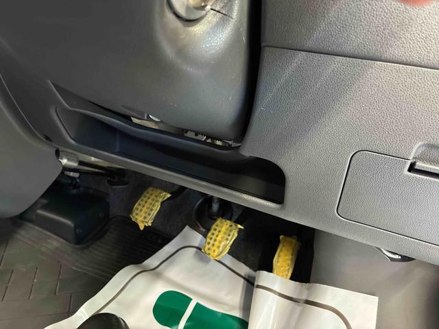 ハイゼットカーゴクルーズターボリミテッドパートタイム4WD 5速マニュアル 純正ナビ キーレスエントリー ハロゲンヘッド/フォグランプ マニュアルエアコン 電動格納式ドアミラー 両側スライドドア パワーウィンドウ デュアルエアバッグ(秋田県)の中古車