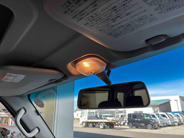 ハイゼットカーゴクルーズターボリミテッドパートタイム4WD 5速マニュアル 純正ナビ キーレスエントリー ハロゲンヘッド/フォグランプ マニュアルエアコン 電動格納式ドアミラー 両側スライドドア パワーウィンドウ デュアルエアバッグ(秋田県)の中古車