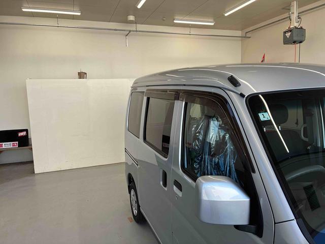 ハイゼットカーゴクルーズターボリミテッドパートタイム4WD 5速マニュアル 純正ナビ キーレスエントリー ハロゲンヘッド/フォグランプ マニュアルエアコン 電動格納式ドアミラー 両側スライドドア パワーウィンドウ デュアルエアバッグ(秋田県)の中古車
