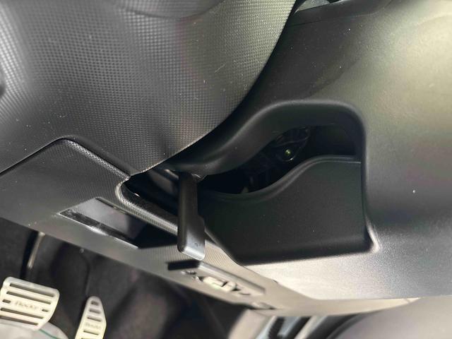ロッキープレミアムG HEVディスプレイオーディオ パノラマモニター ステアリングスイッチ 電動パーキングブレーキ コーナーセンサー クルーズコントロール フロントシールドディアイサー バックフォグランプ チルトステアリング(秋田県)の中古車