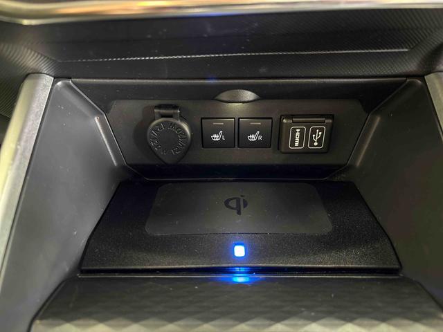 ロッキープレミアムG HEVディスプレイオーディオ パノラマモニター ステアリングスイッチ 電動パーキングブレーキ コーナーセンサー クルーズコントロール フロントシールドディアイサー バックフォグランプ チルトステアリング(秋田県)の中古車