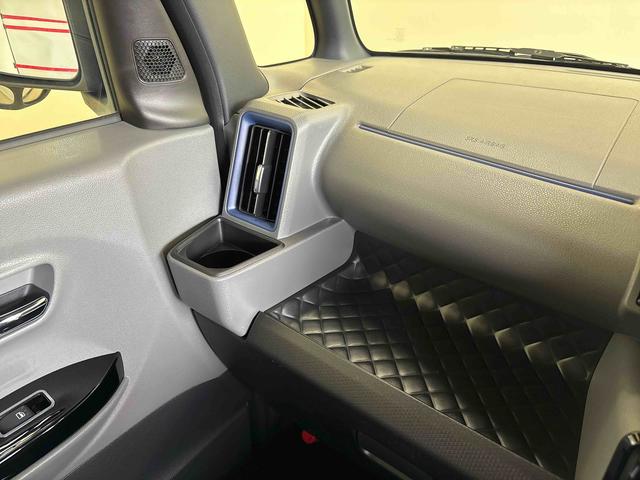 タントカスタムＸ４ＷＤ　純正ナビ　バックカメラ　ステアリングスイッチ　ドライブレコーダー　ＴＶコントロールキット　ＥＴＣ　両側電動スライドドア　両側シートヒーター　オートエアコン／ライト／ハイビーム／電動ドアミラー（秋田県）の中古車