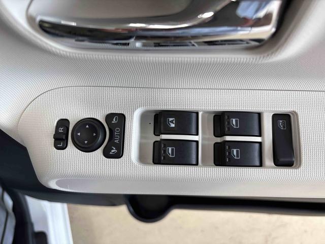 ムーヴキャンバスストライプスG4WD オーディオレス バックカメラ ステアリングスイッチ LEDヘッドランプ/フォグランプ 両側電動スライドドア 両側シートヒーター 電動パーキングブレーキ コーナーセンサー ほっとカップホルダー(秋田県)の中古車
