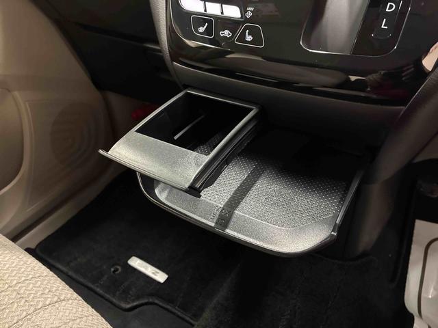 デイズX4WD 衝突安全防止機能 ナビ 全周囲カメラ ETC キーフリー オートエアコン/ライト ハロゲンヘッドランプ チルトステアリング シートリフター 電動格納式ドアミラー 社外14インチアルミホイール(秋田県)の中古車