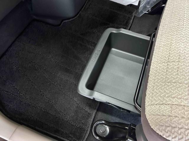 デイズX4WD 衝突安全防止機能 ナビ 全周囲カメラ ETC キーフリー オートエアコン/ライト ハロゲンヘッドランプ チルトステアリング シートリフター 電動格納式ドアミラー 社外14インチアルミホイール(秋田県)の中古車