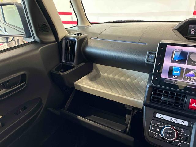 タントＸ４ＷＤ　スマアシ（衝突安全防止機能）　純正ナビ／ドラレコ　バックカメラ　片側パワースライドドア　オートエアコン／ライト　ＬＥＤヘッドランプ　チルトステアリング　シートリフター　前席シートヒーター（秋田県）の中古車