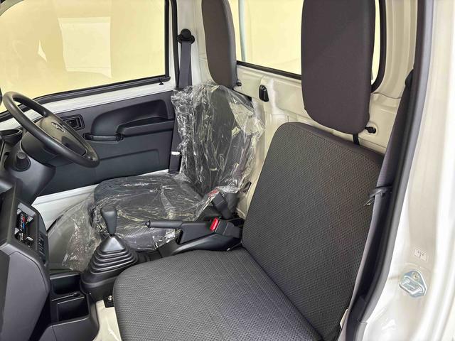 ハイゼットトラックスタンダードSAIIItパートタイム4WD 純正CD リヤコーナーセンサー LEDヘッドライト マニュアルエアコン ストロング防錆 リヤ4枚リーフスプリング VSC(横滑り防止機能) スマートアシスト(衝突安全防止機能)(秋田県)の中古車