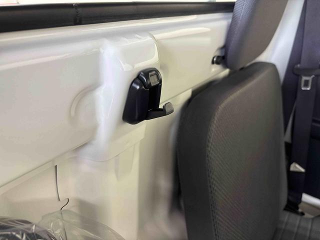 ハイゼットトラックスタンダードSAIIItパートタイム4WD 純正CD リヤコーナーセンサー LEDヘッドライト マニュアルエアコン ストロング防錆 リヤ4枚リーフスプリング VSC(横滑り防止機能) スマートアシスト(衝突安全防止機能)(秋田県)の中古車