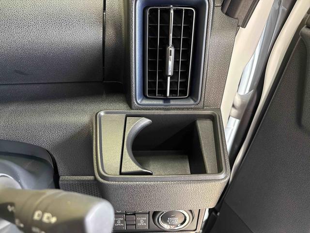 タントカスタムＸ４ＷＤ　オーディオレス　バックカメラ　ステアリングスイッチ　ＬＥＤヘッドライト／フォグランプ　両側電動スライドドア　両側シートヒーター　電動パーキングブレーキ　コーナーセンサー　チルトステアリング（秋田県）の中古車