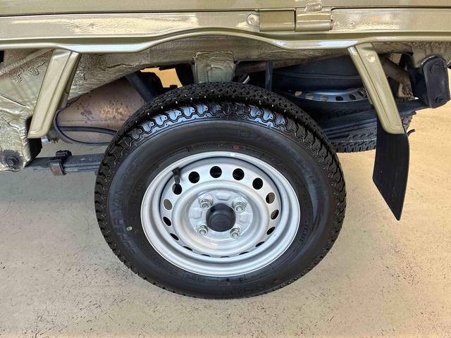 ハイゼットトラックＥＸＴ電子４ＷＤ　純正ＣＤ　マニュアルエアコン　キーフリーシステム　ハロゲンヘッドライト　ＬＥＤフォグランプ　荷台作業灯　電動格納ドアミラー　リヤ４枚リーフスプリング　ストロング防錆　オートライト（秋田県）の中古車