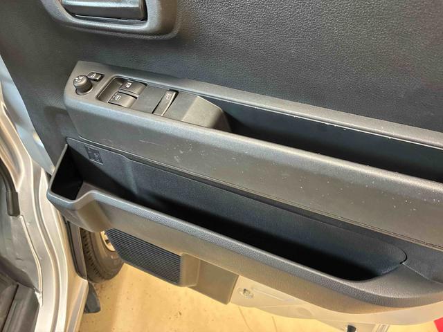 ハイゼットカーゴDX電子制御式4WD スマアシ(衝突安全防止機能) 純正AMFMチューナー 両側スライドドア キーフリー マニュアルエアコン オートライト ハロゲンヘッドランプ 電動格納式ドアミラー セキュリティアラーム(秋田県)の中古車
