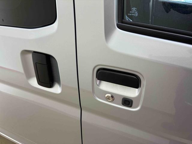 ハイゼットカーゴDX電子制御式4WD スマアシ(衝突安全防止機能) 純正AMFMチューナー 両側スライドドア キーフリー マニュアルエアコン オートライト ハロゲンヘッドランプ 電動格納式ドアミラー セキュリティアラーム(秋田県)の中古車