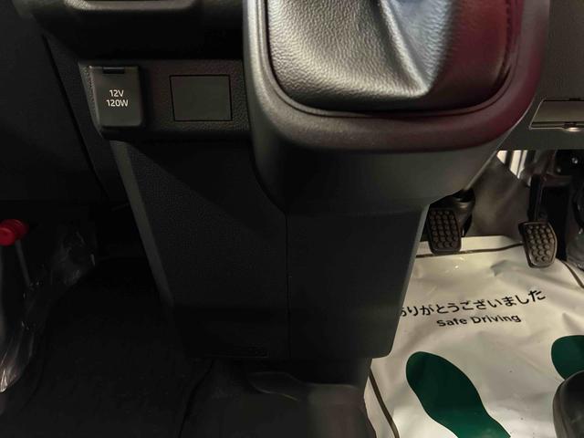 ハイゼットカーゴスペシャルパートタイム４ＷＤ　スマートアシスト（衝突安全防止機能）　ルーフキャリア　純正ＡＭ・ＦＭラジオ　マニュアルエアコン　オートライト　ハロゲンヘッドランプ　前席パワーウィンドウ　コーナーセンサー（秋田県）の中古車