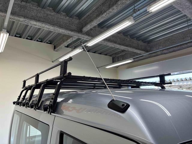 ハイゼットカーゴスペシャルパートタイム４ＷＤ　スマートアシスト（衝突安全防止機能）　ルーフキャリア　純正ＡＭ・ＦＭラジオ　マニュアルエアコン　オートライト　ハロゲンヘッドランプ　前席パワーウィンドウ　コーナーセンサー（秋田県）の中古車