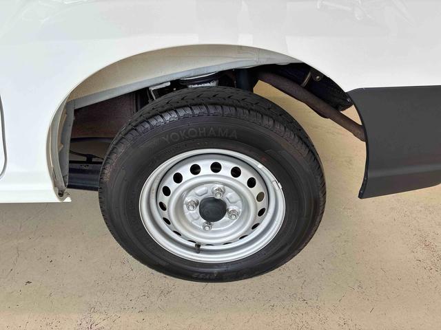 ハイゼットカーゴＤＸ電子制御式４ＷＤ　スマアシ（衝突安全防止機能）　純正ＡＭＦＭチューナー　両側スライドドア　キーレス　マニュアルエアコン　オートライト　ハロゲンヘッドランプ　パワーウィンドウ　コーナーセンサー（秋田県）の中古車