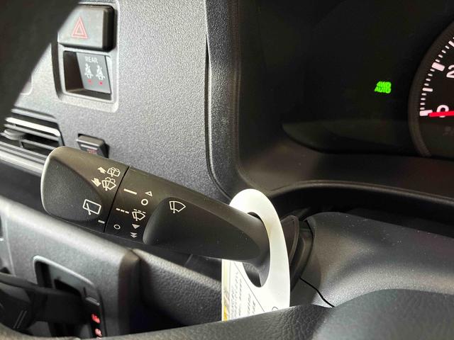 ハイゼットカーゴＤＸ電子制御式４ＷＤ　スマアシ（衝突安全防止機能）　純正ＡＭＦＭチューナー　両側スライドドア　キーレス　マニュアルエアコン　オートライト　ハロゲンヘッドランプ　パワーウィンドウ　コーナーセンサー（秋田県）の中古車