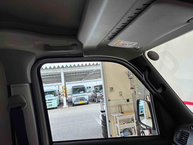 ハイゼットカーゴＤＸ電子制御式４ＷＤ　スマアシ（衝突安全防止機能）　純正ＡＭＦＭチューナー　両側スライドドア　キーレス　マニュアルエアコン　オートライト　ハロゲンヘッドランプ　パワーウィンドウ　コーナーセンサー（秋田県）の中古車