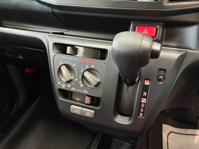 ミライースL SAIII4WD スマートアシストIII(衝突回避支援システム) オートライト ハロゲンヘッドランプ キーレスエントリー マニュアルエアコン コーナーセンサー セキュリティアラーム(秋田県)の中古車