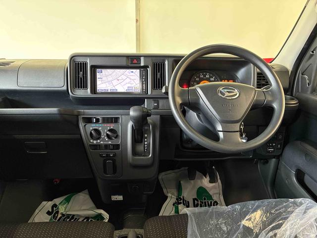 ハイゼットカーゴクルーズターボＳＡIIIパートタイム４ＷＤ　スマアシＩＩＩ（衝突安全防止機能）　純正ナビ　両側スライドドア　キーレス　マニュアルエアコン　ＬＥＤヘッドランプ　パワーウィンドウ　コーナーセンサー（リヤ）　デュアルエアバッグ（秋田県）の中古車
