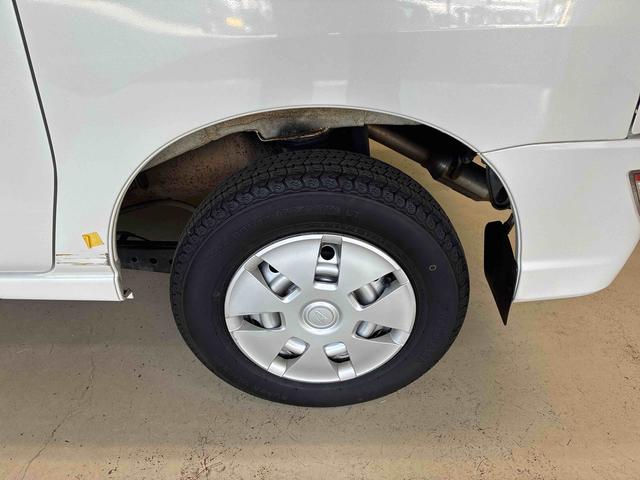 ハイゼットカーゴクルーズターボＳＡIIIパートタイム４ＷＤ　スマアシＩＩＩ（衝突安全防止機能）　純正ナビ　両側スライドドア　キーレス　マニュアルエアコン　ＬＥＤヘッドランプ　パワーウィンドウ　コーナーセンサー（リヤ）　デュアルエアバッグ（秋田県）の中古車
