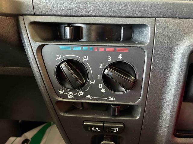 ハイゼットカーゴクルーズターボＳＡIIIパートタイム４ＷＤ　スマアシＩＩＩ（衝突安全防止機能）　純正ナビ　両側スライドドア　キーレス　マニュアルエアコン　ＬＥＤヘッドランプ　パワーウィンドウ　コーナーセンサー（リヤ）　デュアルエアバッグ（秋田県）の中古車
