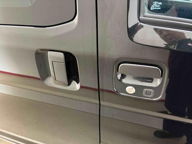 ハイゼットカーゴクルーズ電子制御式４ＷＤ　スマアシ（衝突安全防止機能）　純正ナビ／ドラレコ　両側スライドドア　キーフリー　マニュアルエアコン　オートライト　ＬＥＤヘッド／フォグランプ　ＥＴＣ　パワーウィンドウ（秋田県）の中古車