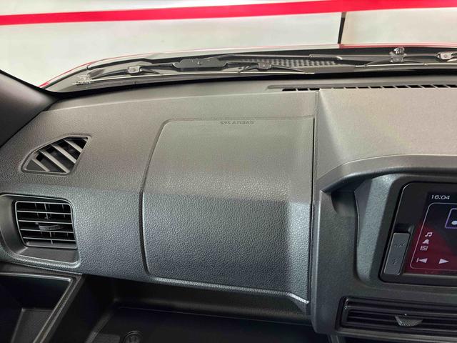 ハイゼットカーゴクルーズ電子制御式４ＷＤ　スマアシ（衝突安全防止機能）純正ディスプレイオーディオ　バックカメラ　両側スライドドア　キーフリー　マニュアルエアコン　オートライト　ＬＥＤヘッド／フォグランプ　電動格納式ドアミラー（秋田県）の中古車