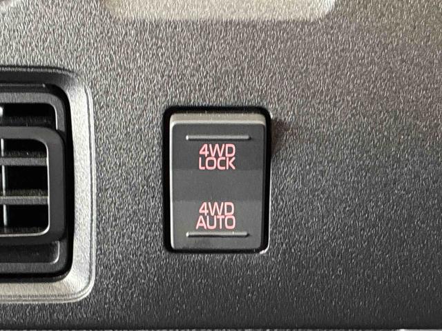 ハイゼットカーゴクルーズ電子制御式４ＷＤ　スマアシ（衝突安全防止機能）純正ディスプレイオーディオ　バックカメラ　両側スライドドア　キーフリー　マニュアルエアコン　オートライト　ＬＥＤヘッド／フォグランプ　電動格納式ドアミラー（秋田県）の中古車