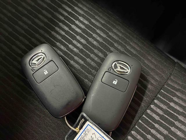 ハイゼットカーゴクルーズ電子制御式４ＷＤ　スマアシ（衝突安全防止機能）純正ディスプレイオーディオ　バックカメラ　両側スライドドア　キーフリー　マニュアルエアコン　オートライト　ＬＥＤヘッド／フォグランプ　電動格納式ドアミラー（秋田県）の中古車