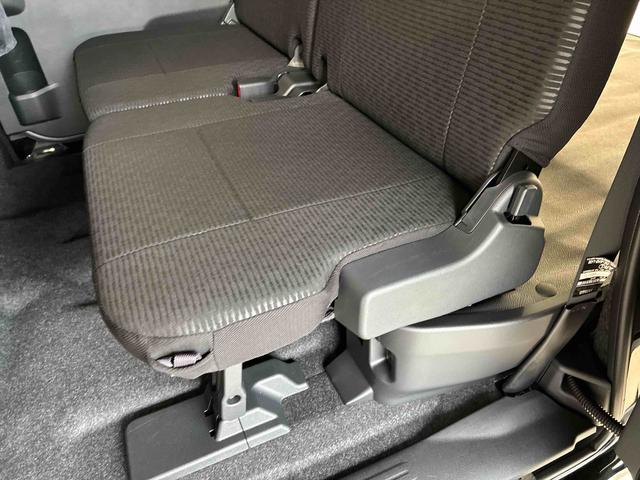 ハイゼットカーゴクルーズ電子制御式４ＷＤ　スマアシ（衝突安全防止機能）純正ディスプレイオーディオ　バックカメラ　両側スライドドア　キーフリー　マニュアルエアコン　オートライト　ＬＥＤヘッド／フォグランプ　電動格納式ドアミラー（秋田県）の中古車