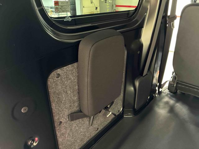 ハイゼットカーゴクルーズ電子制御式４ＷＤ　スマアシ（衝突安全防止機能）純正ディスプレイオーディオ　バックカメラ　両側スライドドア　キーフリー　マニュアルエアコン　オートライト　ＬＥＤヘッド／フォグランプ　電動格納式ドアミラー（秋田県）の中古車