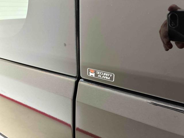 ハイゼットカーゴクルーズ電子制御式４ＷＤ　スマアシ（衝突安全防止機能）純正ディスプレイオーディオ　バックカメラ　両側スライドドア　キーフリー　マニュアルエアコン　オートライト　ＬＥＤヘッド／フォグランプ　電動格納式ドアミラー（秋田県）の中古車