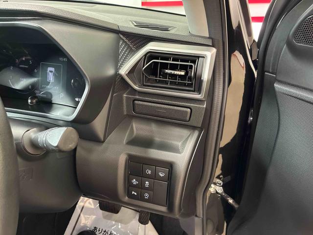 ロッキープレミアムG4WD スマアシ(衝突安全防止機能)純正ナビ/ドラレコ 全周囲カメラ TVコントロールキット キーフリー オートエアコン/ライト LEDヘッド/フォグランプ クルーズコントロール リヤフォグランプ(秋田県)の中古車