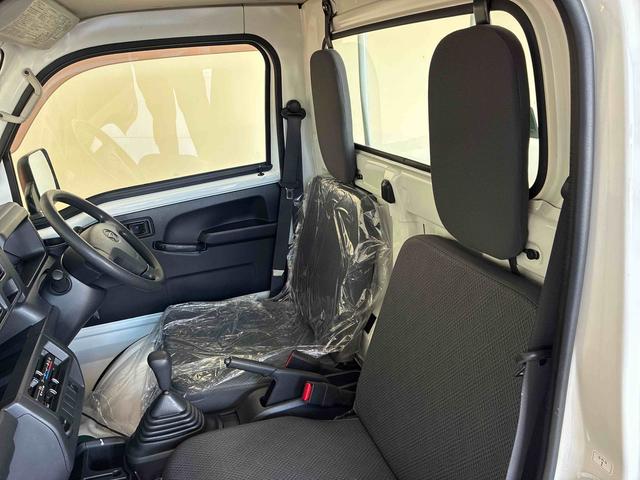 ハイゼットトラックスタンダードパートタイム4WD 5速マニュアル 純正AMFMチューナー マニュアルエアコン ハロゲンヘッドランプ 運転席エアバッグ リヤ4枚リーフスプリング(秋田県)の中古車