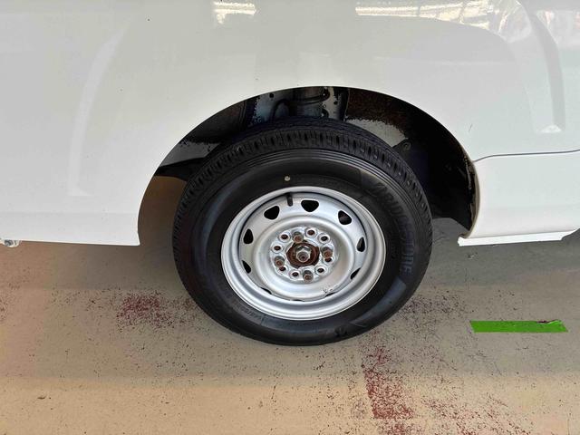 ハイゼットトラックスタンダードパートタイム4WD 5速マニュアル 純正AMFMチューナー マニュアルエアコン ハロゲンヘッドランプ 運転席エアバッグ リヤ4枚リーフスプリング(秋田県)の中古車
