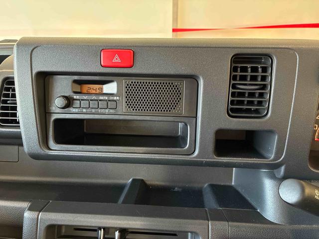 ハイゼットトラックスタンダードパートタイム4WD 5速マニュアル 純正AMFMチューナー マニュアルエアコン ハロゲンヘッドランプ 運転席エアバッグ リヤ4枚リーフスプリング(秋田県)の中古車