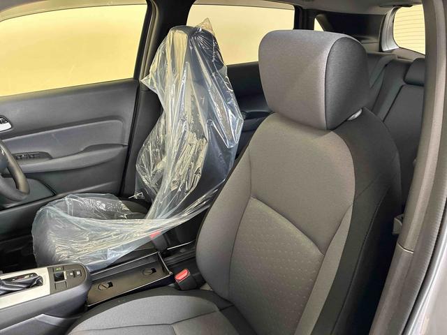 フィットｅ：ＨＥＶベーシック４ＷＤ　衝突安全防止機能　ナビ　バックカメラ　クルーズコントロール　オートエアコン／ライト　ＬＥＤヘッド／フォグランプ　ドラレコ（前後）　サイドカーテンエアバッグ　チルトステアリング　シートリフター（秋田県）の中古車