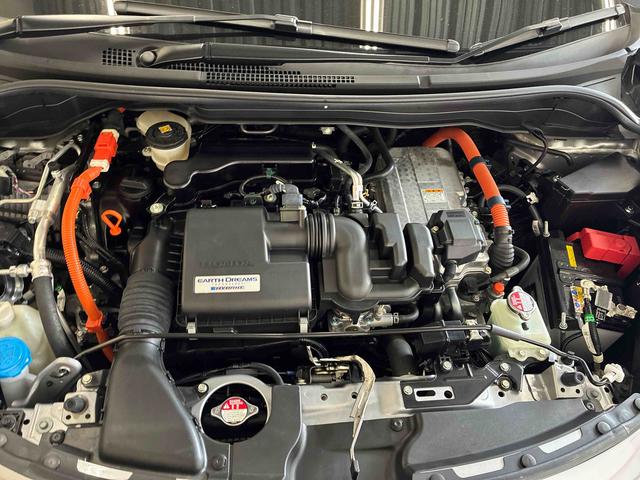 フィットｅ：ＨＥＶベーシック４ＷＤ　衝突安全防止機能　ナビ　バックカメラ　クルーズコントロール　オートエアコン／ライト　ＬＥＤヘッド／フォグランプ　ドラレコ（前後）　サイドカーテンエアバッグ　チルトステアリング　シートリフター（秋田県）の中古車