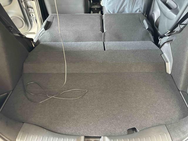 フィットｅ：ＨＥＶベーシック４ＷＤ　衝突安全防止機能　ナビ　バックカメラ　クルーズコントロール　オートエアコン／ライト　ＬＥＤヘッド／フォグランプ　ドラレコ（前後）　サイドカーテンエアバッグ　チルトステアリング　シートリフター（秋田県）の中古車