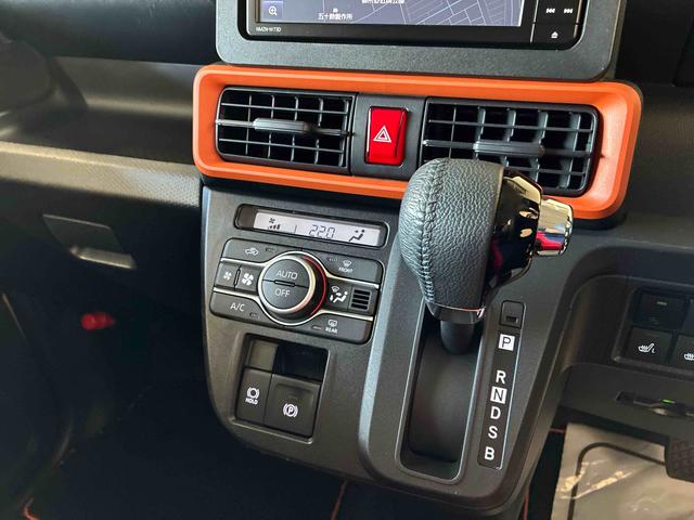 タントファンクロスターボ4WD スマアシ(衝突安全防止機能) 純正ナビ/ドラレコ バックカメラ TVコントロールキット 両側パワースライドドア オートエアコン/ライト LEDヘッド/フォグランプ ETC チルトステアリング(秋田県)の中古車